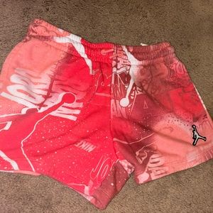 GIRLS JORDAN SHORTS CAN FIT WOMENS FOR A SIZE SMALL